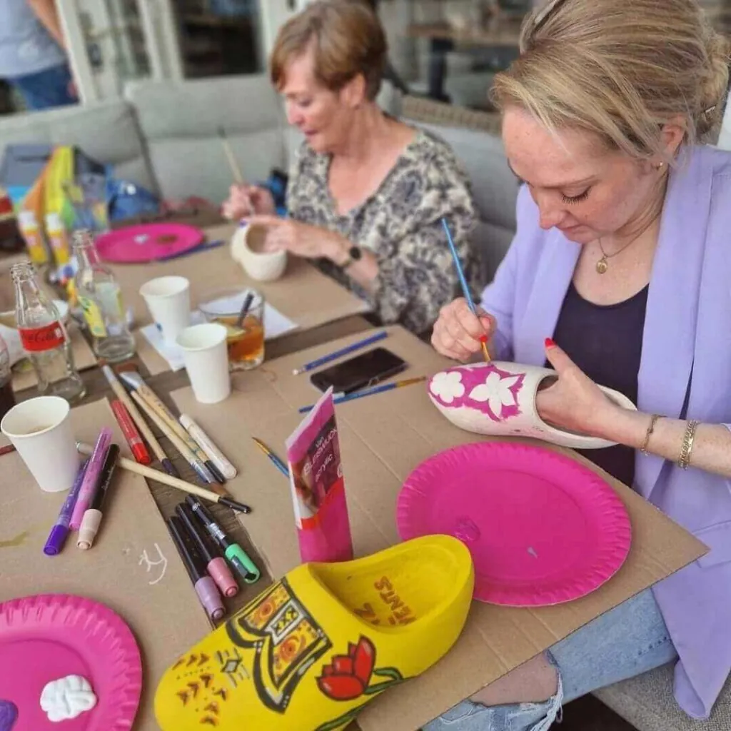 Workshop klompen Pimpen bij Buena Vista